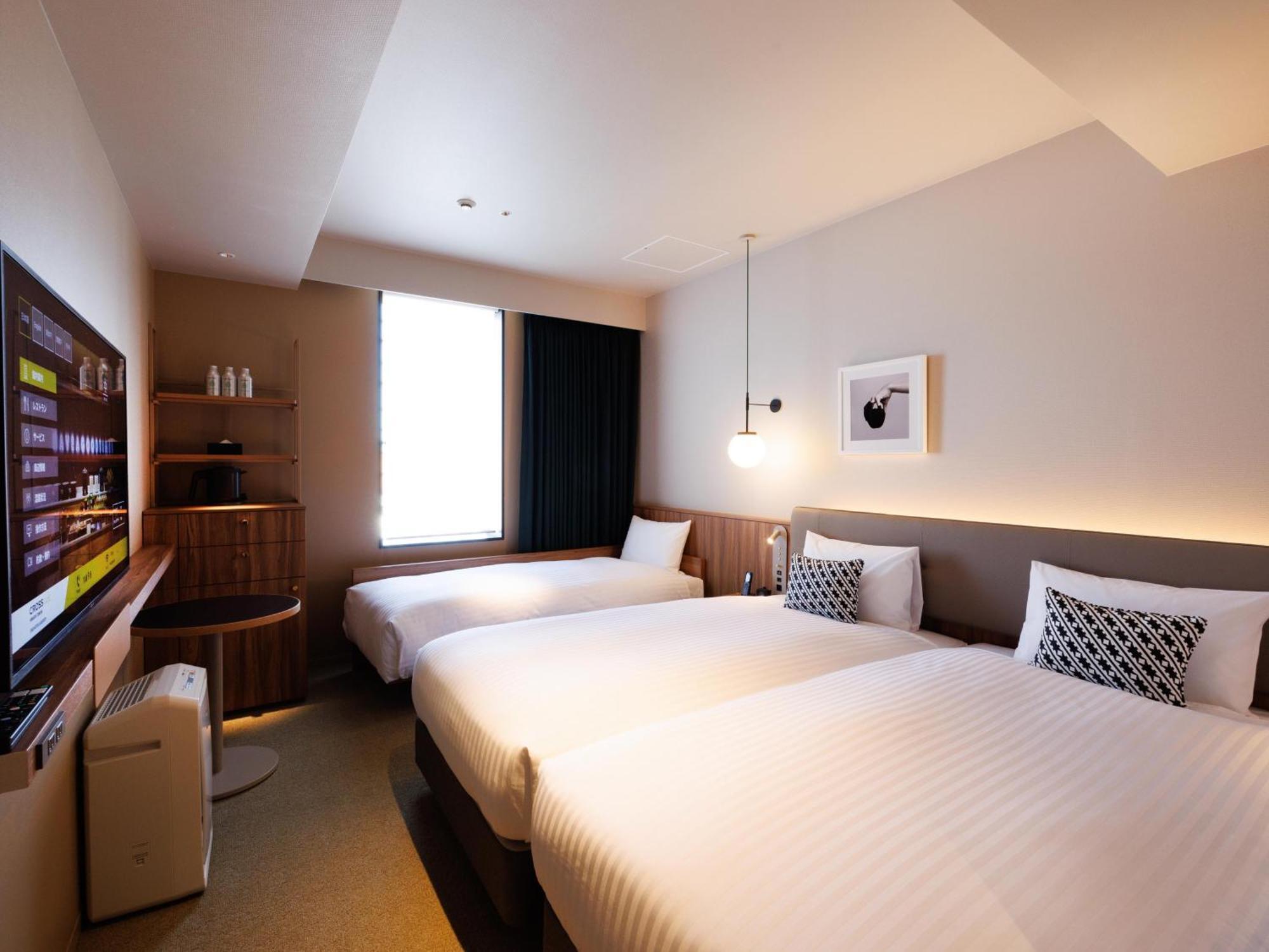 Cross Life Hakata Tenjin 3*
